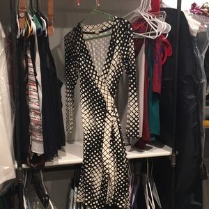 Banana Republic Geometric print wrap dress